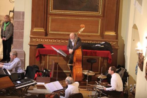 Toujours présents nos quatre musiciens!